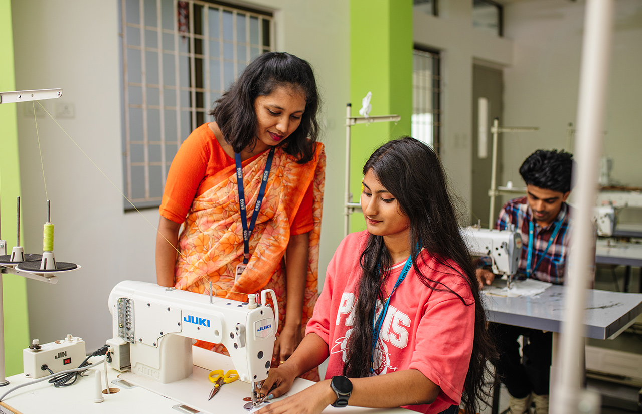 FASHION DESIGNING LAB